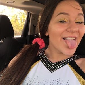 Meet your Posher, Isa